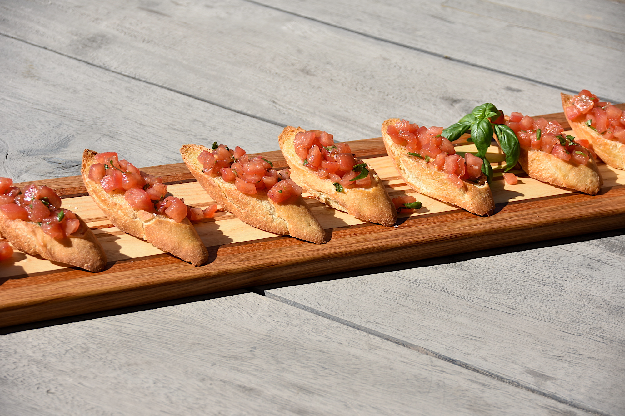 Bruschetta al pomodoro: de zon op je bord