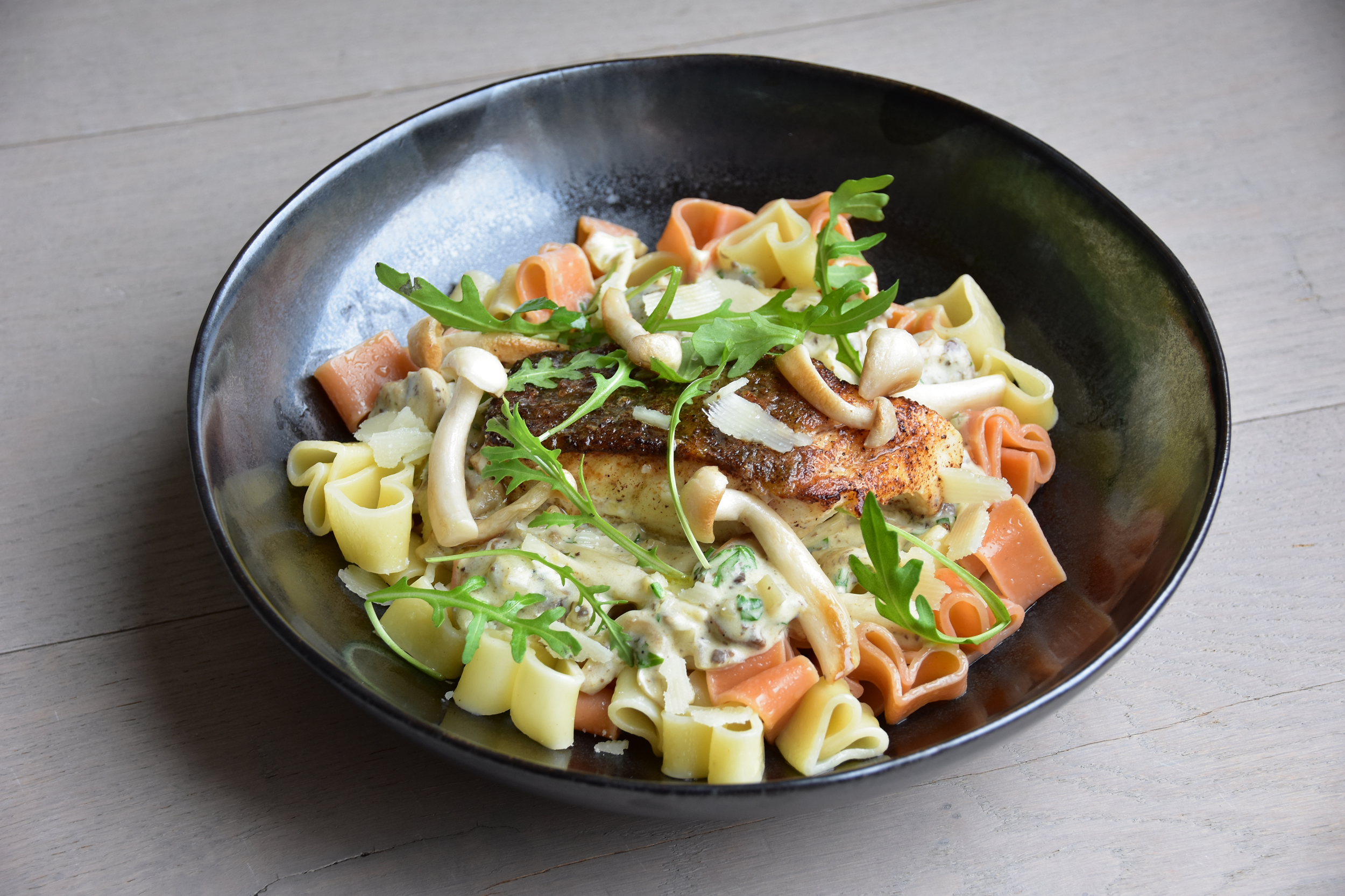 Liefdesvis met paddenstoelen, truffel en hartjespasta